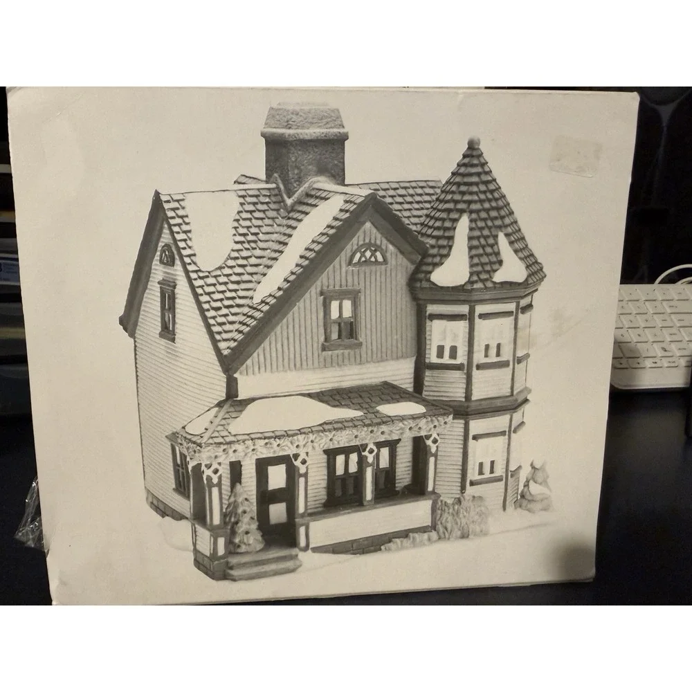 Dept 56 Thomas T Julian House New England Village 5657-0 w Box Lights Up